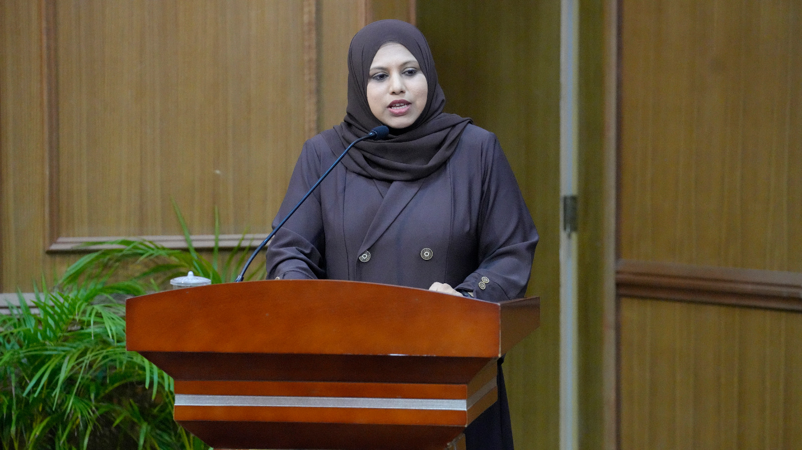 ޤައުމު ބިނާކުރުމުގެ އެކި އުންސުރުތަކުގެ ތެރޭގައި ޢިލްމީ ބަހުސްތަކުގެ އަލީގައި ހޯދާ އައު ޢިލްމީ ހޯދުންތައް ހިމެނޭ: ވަޒީރު ހީނާ