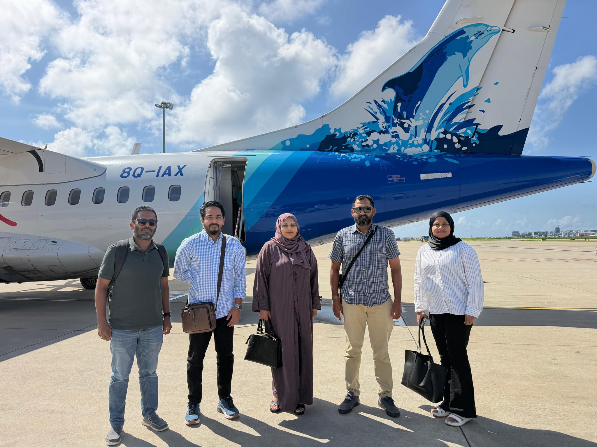 ރައީސުލްޖުމްހޫރިއްޔާގެ ވަޢުދުފުޅާ އެއްގޮތަށް ހއ. އުތީމު، ތަކަންދޫ، ބާރަށުގައި ފަށައިގެން ކުރިއަށްދާ ޣާޒީ ބަންޑާރައިންގެ އަސަރުތައް ހިމާޔަތްކުރުމުގެ ޤައުމީ މަޝްރޫޢުގެ އަދާހަމަ ބައްލަވާލެއްވުމަށާއި މިއަހަރުގެ ގައުމީ ދުވަހަށް ވަމުންދާ ތައްޔާރީތައް ބެއްލެވުމަށް ވަޒީރު ހީނާ ވަލީދު ވުޒާރާގެ ޓީމަކާ އެކު ހއ އަތޮޅަށް ފުރާވަޑައިގެންފި.