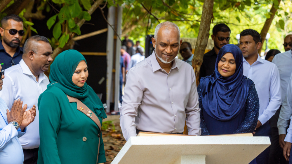 ހއ. އުތީމުގައި ތަރައްޤީކޮށްފައިވާ "ވަހަކަ ވައު" ރައީސުލްޖުމްހޫރިއްޔާ ހުޅުއްވައިދެއްވައިފި.
