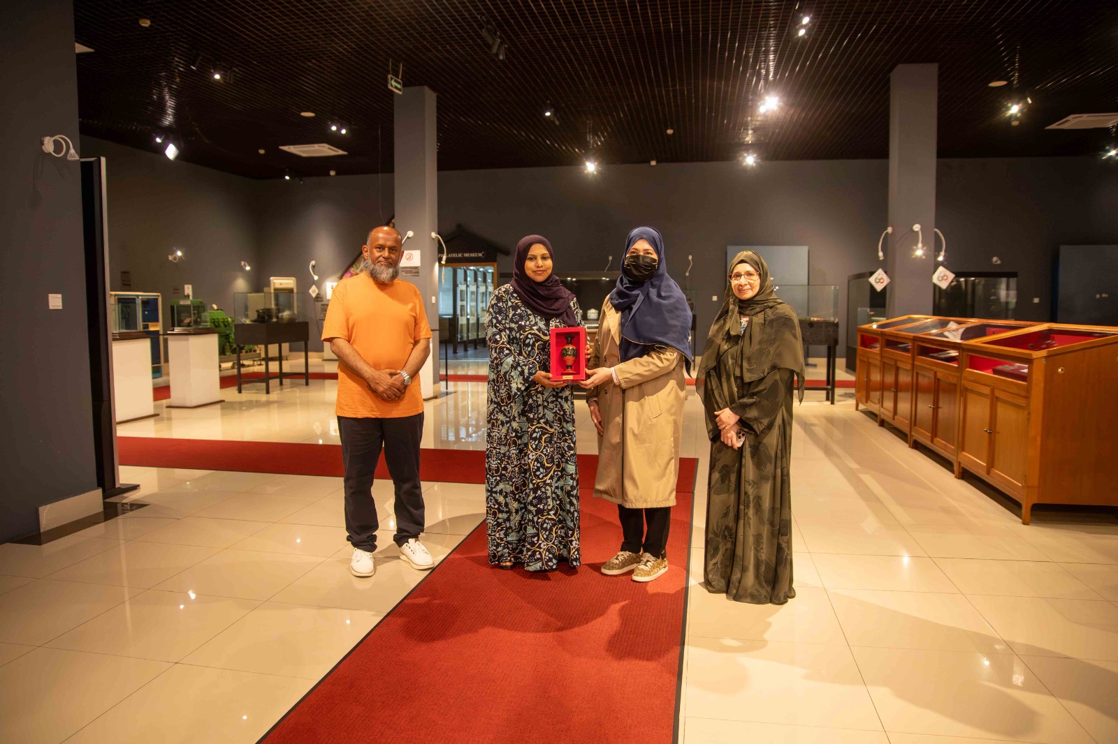 ސަޢޫދީ ޝޫރާ ކައުންސިލްގެ ވަފުދެއް ޤައުމީ ދާރުލްއާސާރަށް ޒިޔާރަތްކުރައްވައިފި