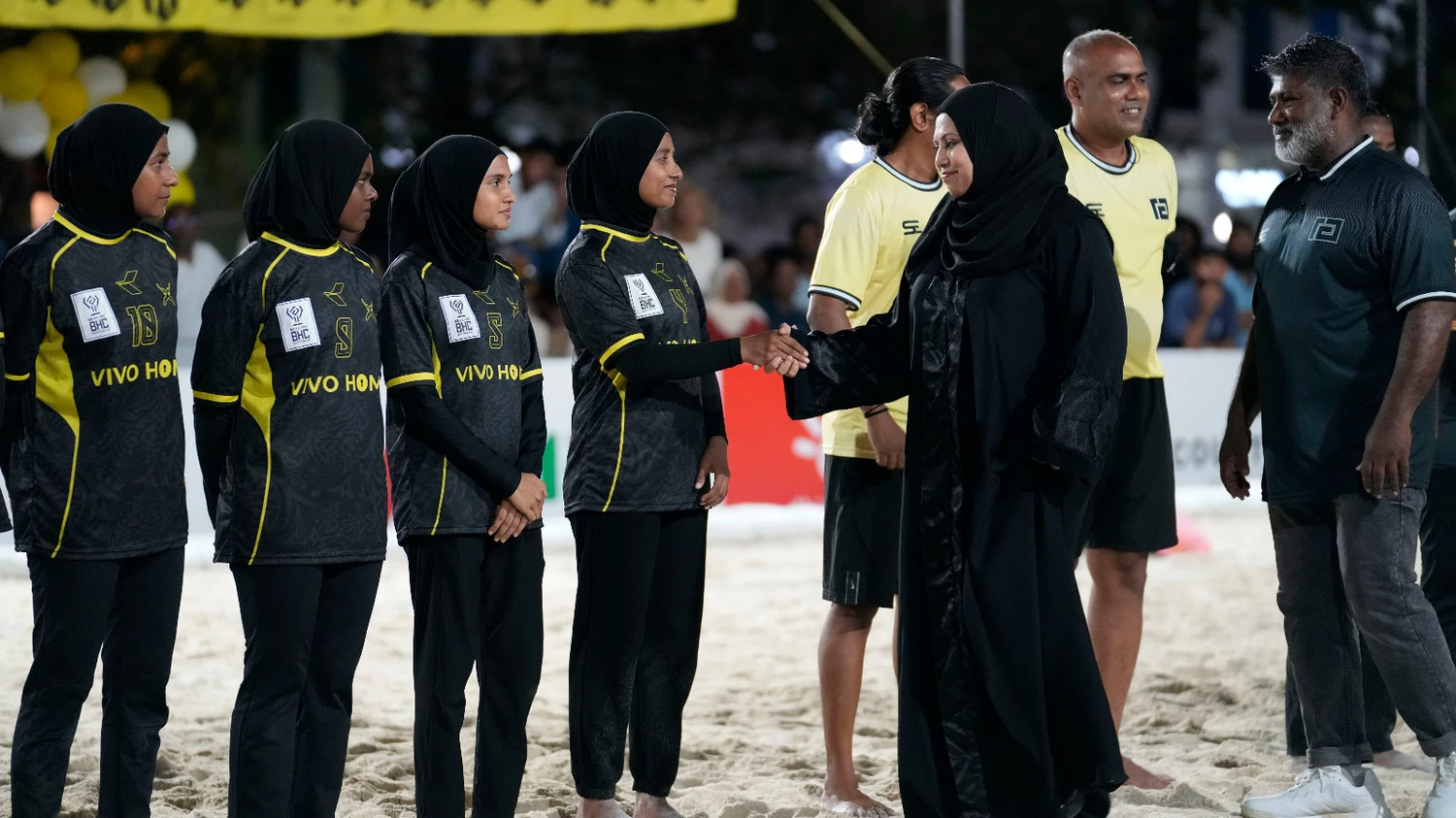ވަން ގޭމް ބީޗް ހޭންޑްބޯލް ޗެލެންޖް އެޑިޝަން 2 (ދޭއް) އަންހެން ޑިވިޝަނުގެ ފައިނަލް މެޗު ވަޒީރު ޝަރަފުވެރިކޮށްދެއްވުން