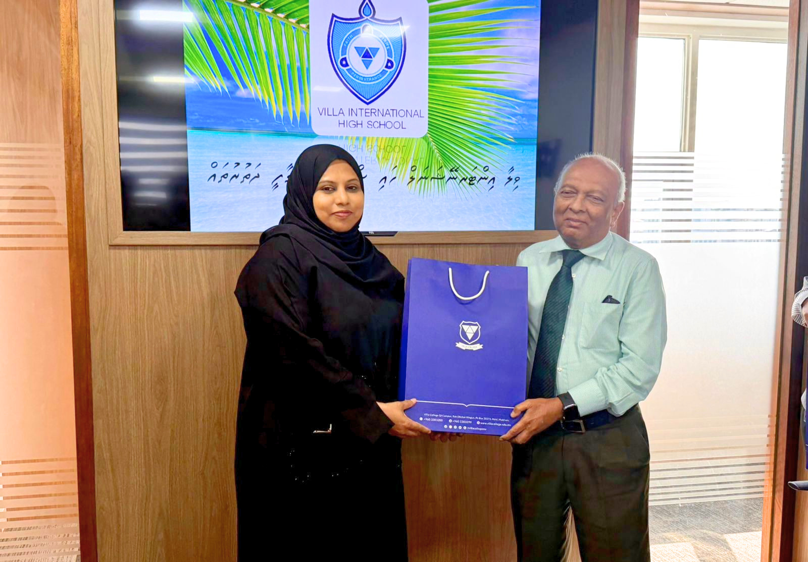 ވީ.އައި.އެޗް.އެސްގެ "ސަގާފީ ދަތުރު" ވަޒީރު ހީނާ ވަލީދަށް ތަޢާރަފުކޮށް އަރުއްވައިފި.